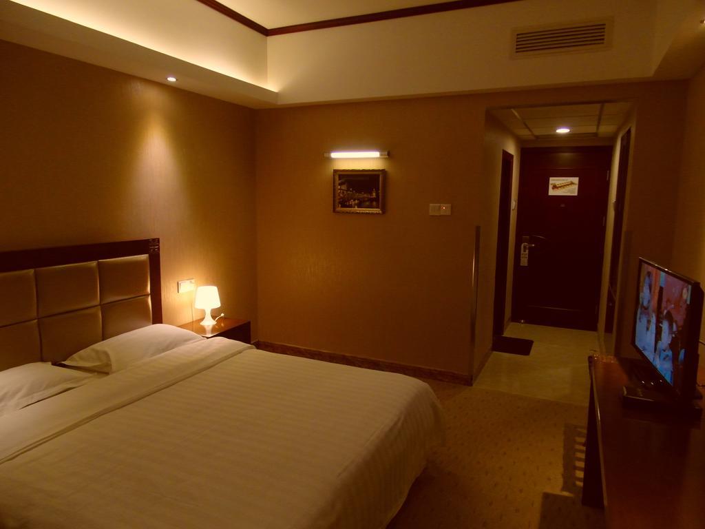 Tianjin Jinma Hotel Экстерьер фото