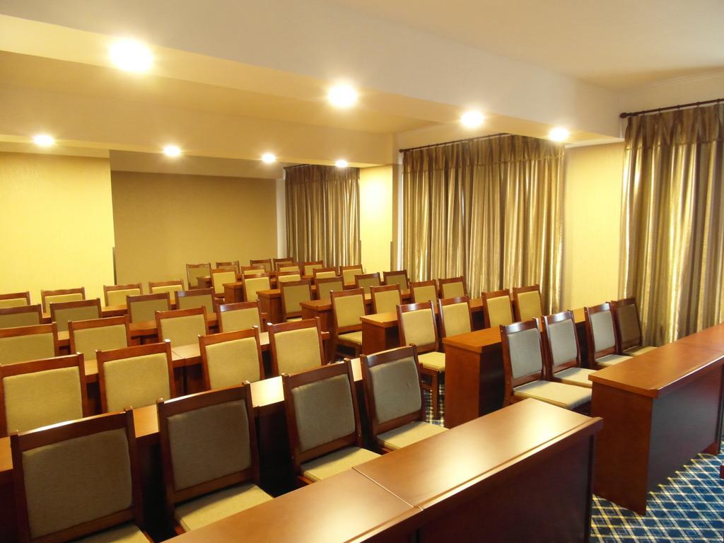 Tianjin Jinma Hotel Экстерьер фото